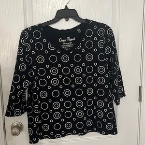 Xl women’s Onque Casuals top.